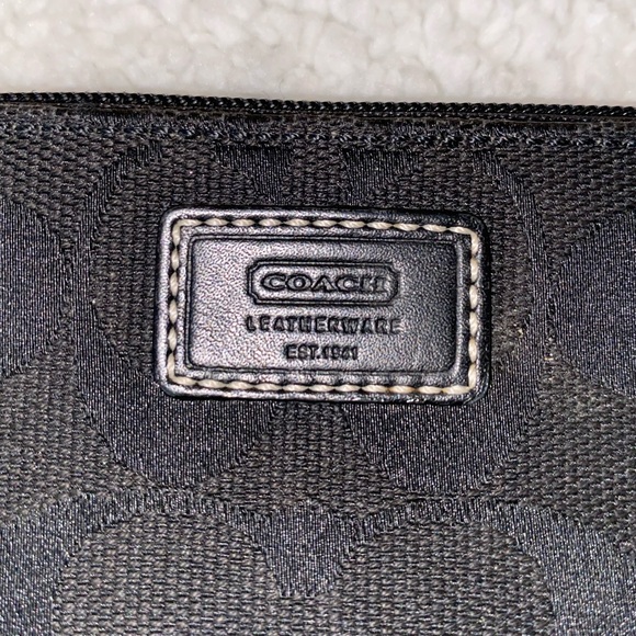 Coach Sig C Black Wristlet - Picture 6 of 13